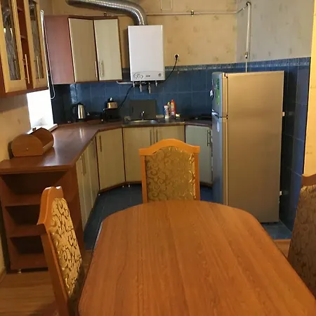 Casa de hóspedes юран *